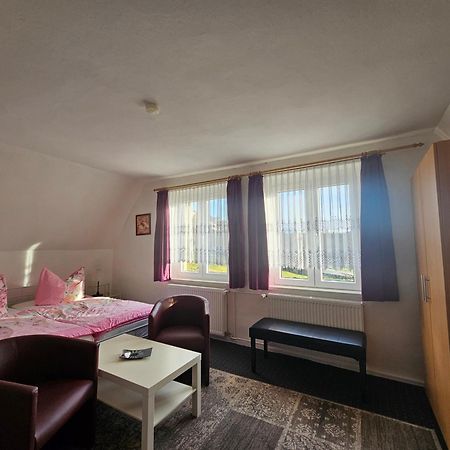 Ferienhaus Und Strausswirtschaft Im Weinberg Freyburg Bagian luar foto